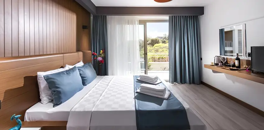 Deluxe Bahçe Manzaralı Oda