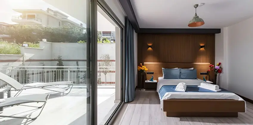 Deluxe Bahçe Manzaralı Üç Kişilik Oda