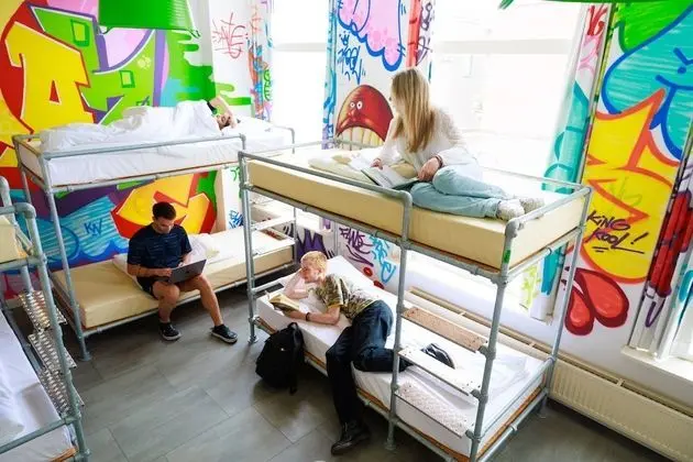 Ortak Ranzalı Oda, Karma Ranzalı Oda (1 bed in 10 bed dorm)