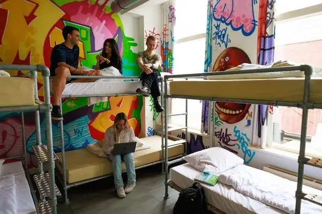 Ortak Ranzalı Oda, Karma Ranzalı Oda (1 bed in 10 bed dorm)