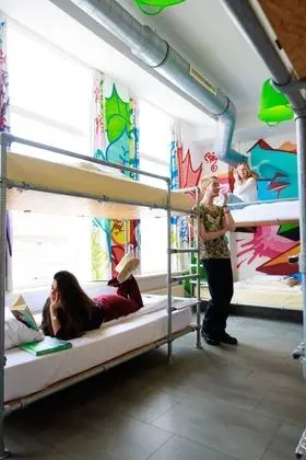 Ortak Ranzalı Oda, Karma Ranzalı Oda (1 bed in 10 bed dorm)