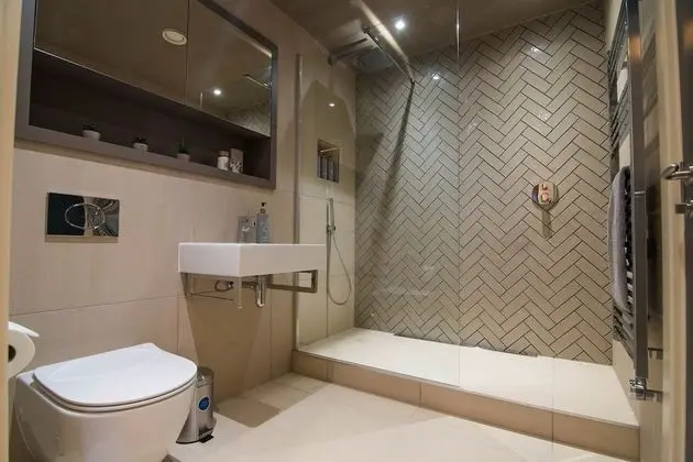 Luxury Apart Daire, Banyolu/Duşlu, Bahçe Manzaralı (King's 39)