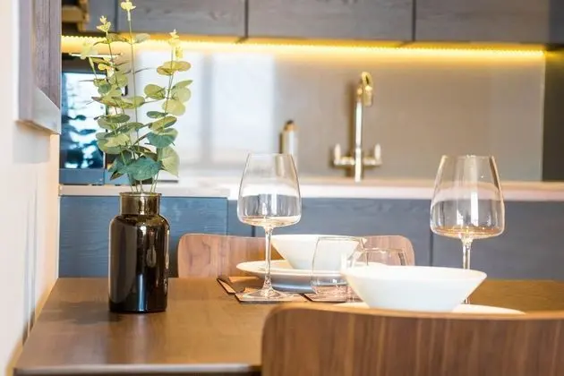 Luxury Apart Daire, Banyolu/Duşlu, Bahçe Manzaralı (King's 39)