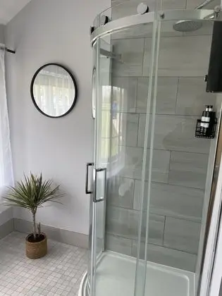Deluxe Süit, Engellilere Uygun, Banyolu/Duşlu (Family Room)