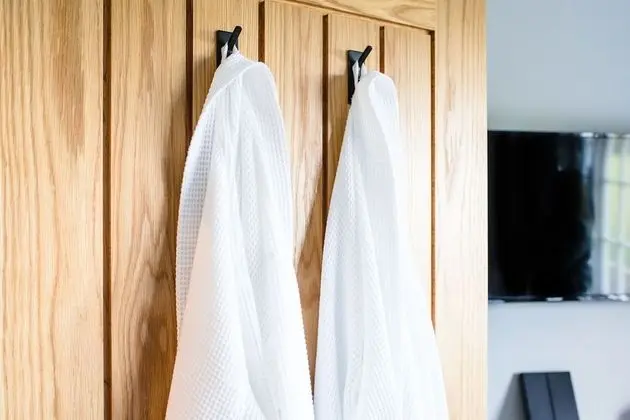 Deluxe Tek Büyük Yataklı Oda, Engellilere Uygun, Banyolu/Duşlu
