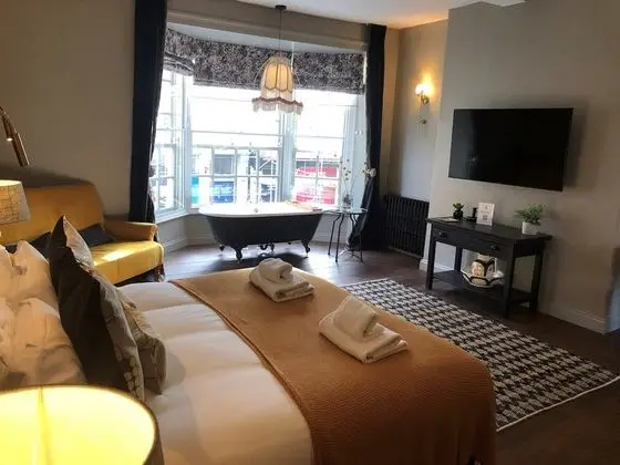 Tek Büyük veya İki Ayrı Yataklı Oda