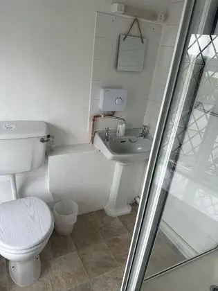 Basic Tek Kişilik Oda, Banyolu/Duşlu