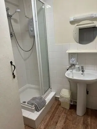 Standard Tek Büyük Yataklı Oda, Banyolu/Duşlu