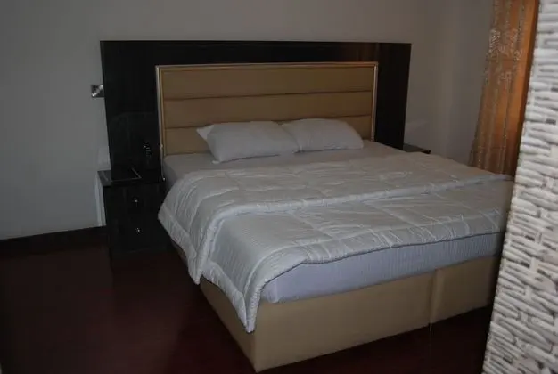 Deluxe Oda, Sigara İçilmez