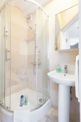 Standard Apart Daire, Özel Banyo (1)