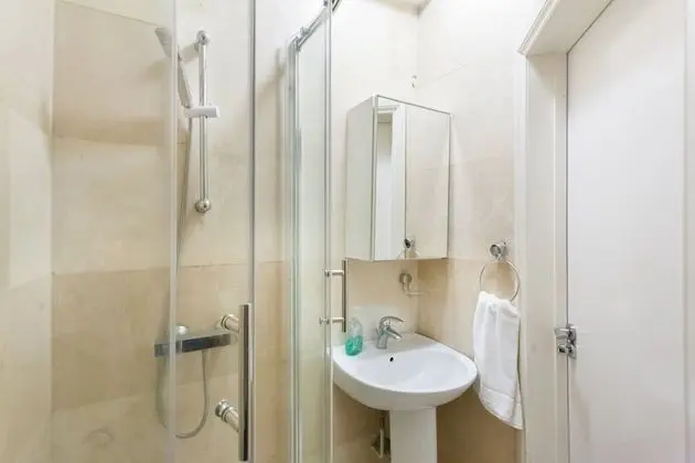 Standard Apart Daire, Özel Banyo (1)