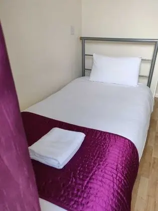 Tek Kişilik Oda, Banyolu/Duşlu