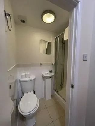 Tek Kişilik Oda, Banyolu/Duşlu