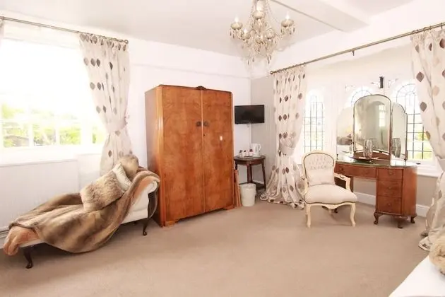 Luxury Tek Büyük Yataklı Oda, Banyolu/Duşlu, Bahçe Manzaralı