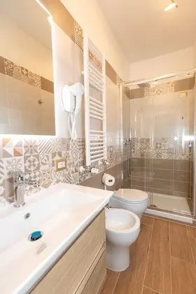 Classic Üç Kişilik Oda