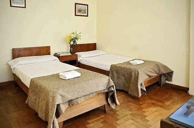 Tek Büyük veya İki Ayrı Yataklı Oda