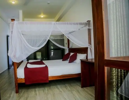 Deluxe Tek Büyük Yataklı Oda, 1 En Büyük (King) Boy Yatak, Kısmi Deniz Manzarası