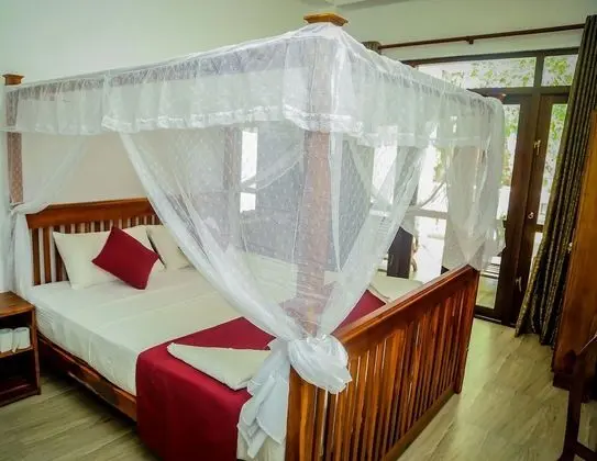 Deluxe Tek Büyük Yataklı Oda, 1 En Büyük (King) Boy Yatak, Kısmi Deniz Manzarası