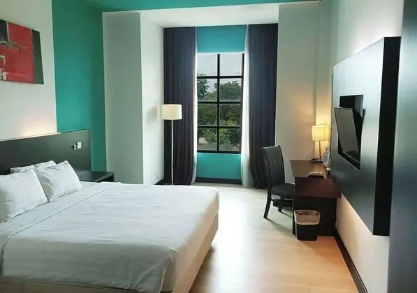 Deluxe Tek Büyük Yataklı Oda