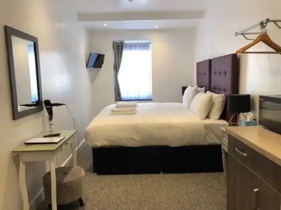 Comfort Tek Büyük veya İki Ayrı Yataklı Oda