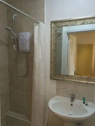 Comfort Tek Büyük veya İki Ayrı Yataklı Oda