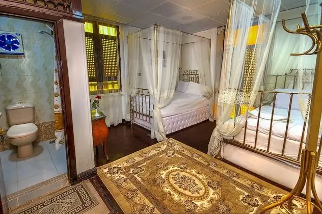Classic Üç Kişilik Oda