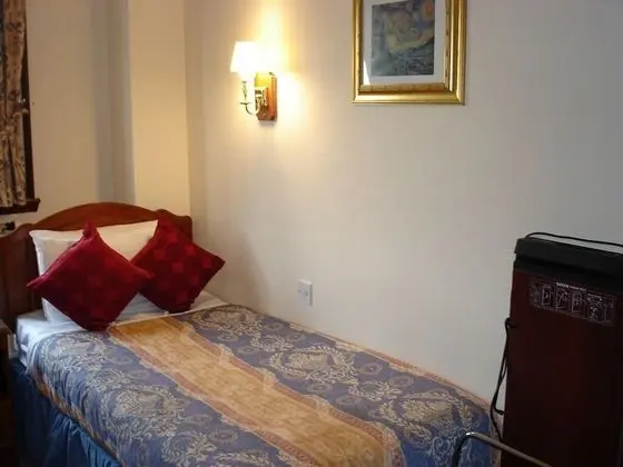 Tek Kişilik Oda, Banyolu/Duşlu