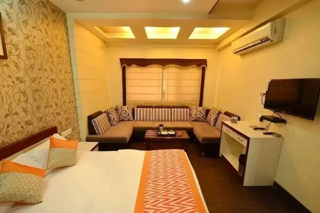 Luxury Oda