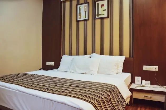 Luxury Oda