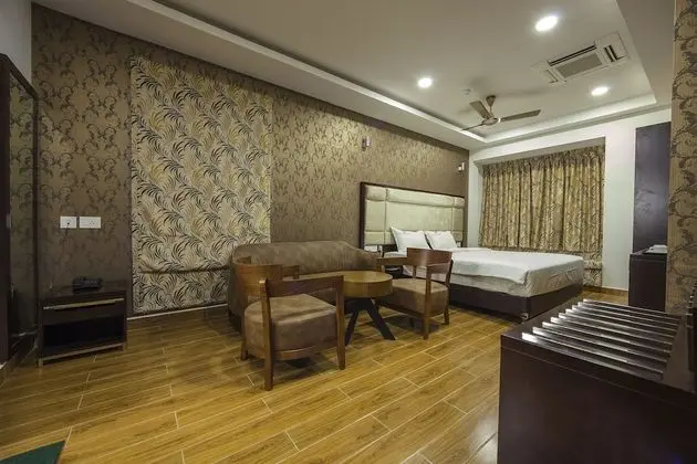 Deluxe Tek Büyük Yataklı Oda, 1 En Büyük (King) Boy Yatak, Şehir Manzaralı