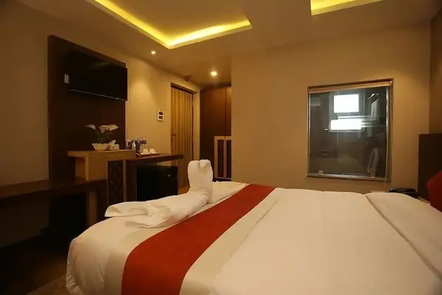 Honeymoon Tek Büyük Yataklı Oda