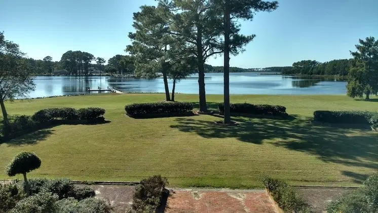 Luxury Tek Büyük Yataklı Oda, Banyolu/Duşlu, Liman Manzaralı (The Ambassador)