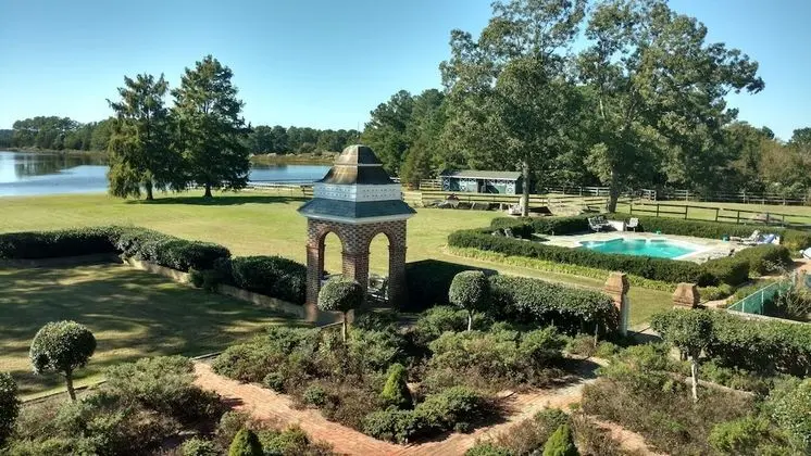 Luxury Tek Büyük Yataklı Oda, Banyolu/Duşlu, Liman Manzaralı (The Ambassador)