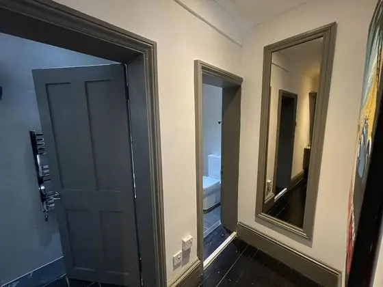 Deluxe Double Room with Shower (1))