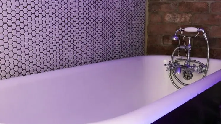 Deluxe Tek Büyük Yataklı Oda, Banyolu/Duşlu (Room 7, No 8ight)