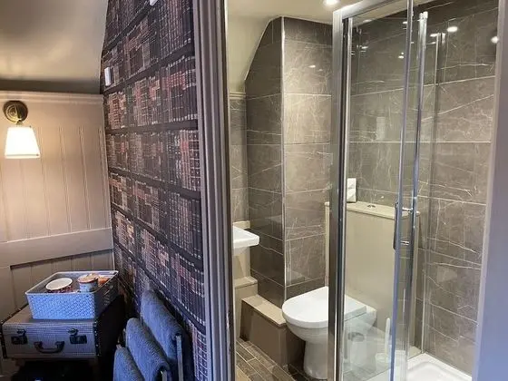 Super King or Triple Room (6)