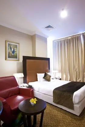 Deluxe Queen Room