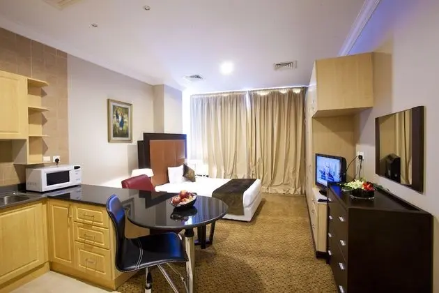 Deluxe Queen Room