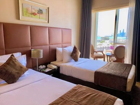 Deluxe with Two Single Beds