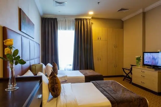 Deluxe with Two Single Beds