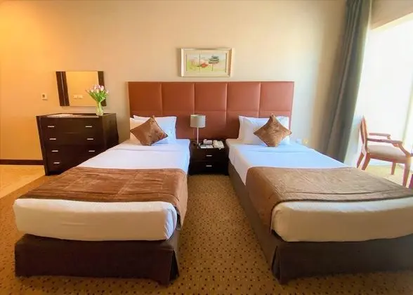 Deluxe with Two Single Beds