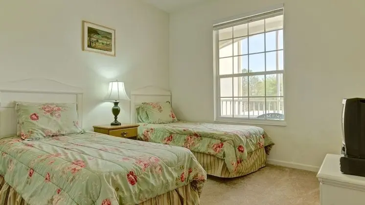 City 2 Bedroom Villa with Pool Access