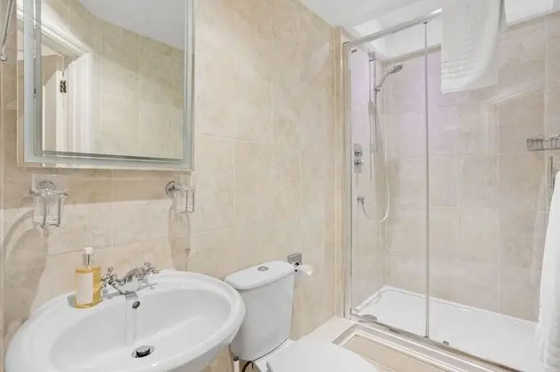 Luxury Tek Büyük Yataklı Oda, Banyolu/Duşlu (Super King)