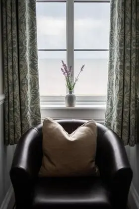 Tek Kişilik Oda, Deniz Manzaralı