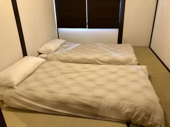 Ev (Private Vacation)