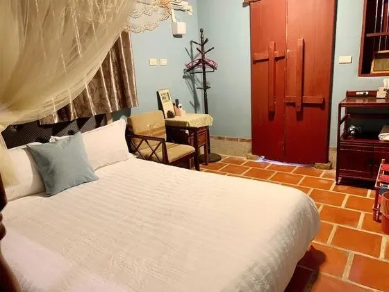 Üç Kişilik Oda, Birden Çok Yatak, Sigara İçilmez