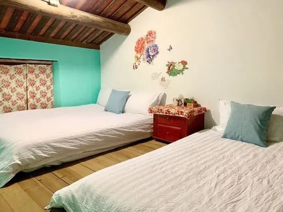 Üç Kişilik Oda, Birden Çok Yatak, Sigara İçilmez