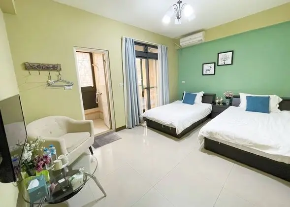 Üç Kişilik Oda, Birden Çok Yatak, Sigara İçilmez