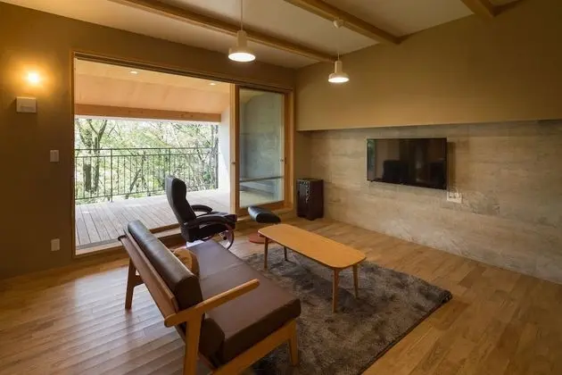 Villa (Terrace House (Shu) Adult Only)