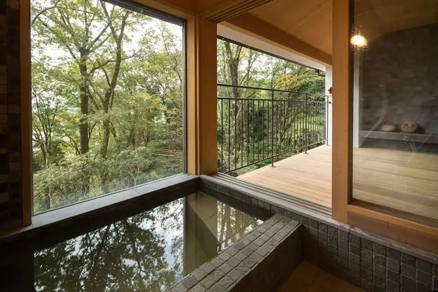 Villa (Terrace House (Shu) Adult Only)